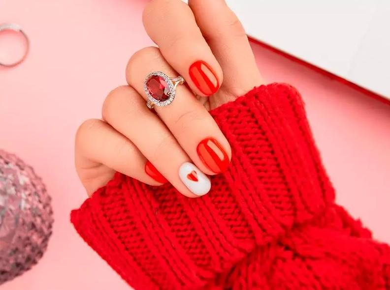 Valentine's day Nails Red & White